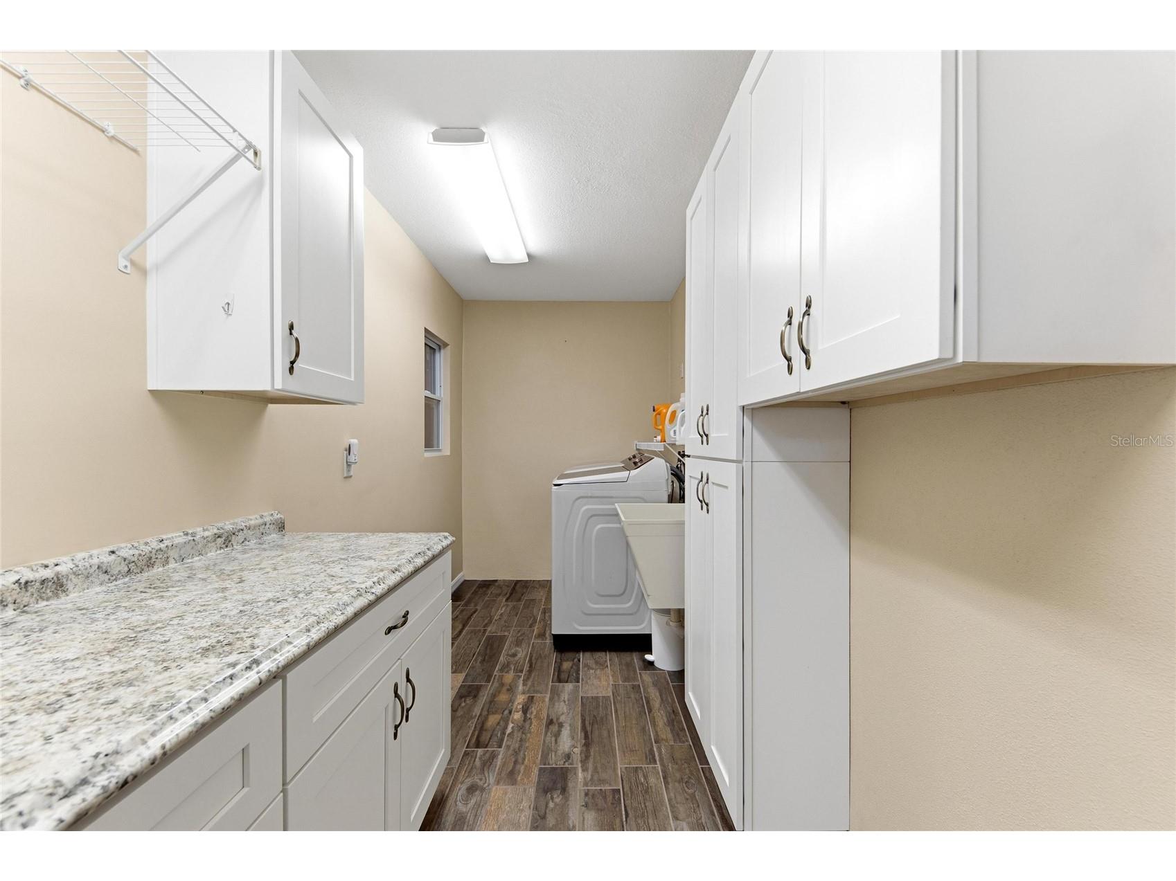 2515 49th Street Sarasota FL 34234 A4693948 image77