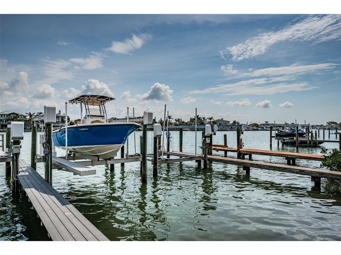 2515 Bay Boulevard #A Indian Rocks Beach FL 33785 TB8366497 image1