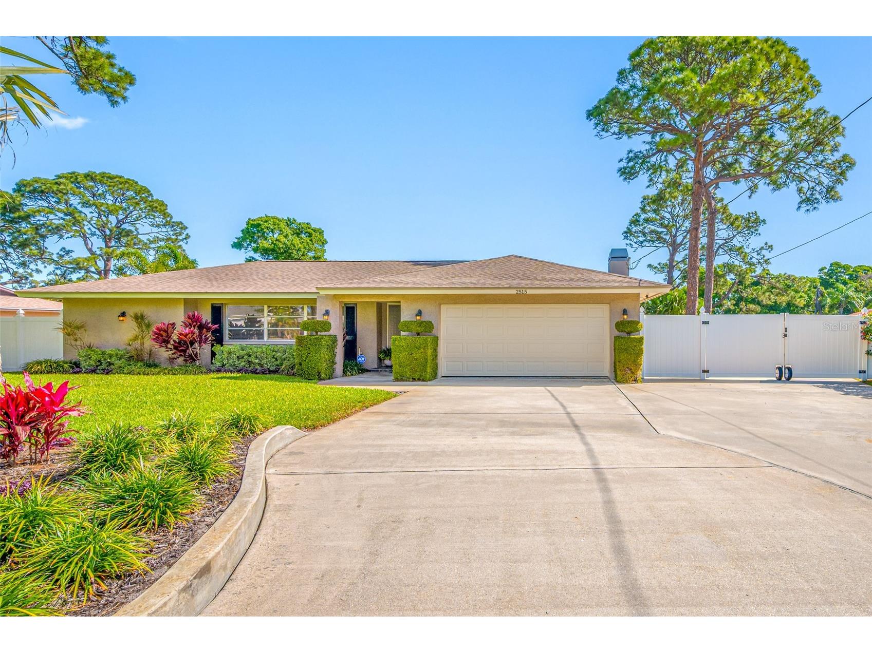 2515 Desoto Way S Saint Petersburg FL 33712 TB8493447 image1