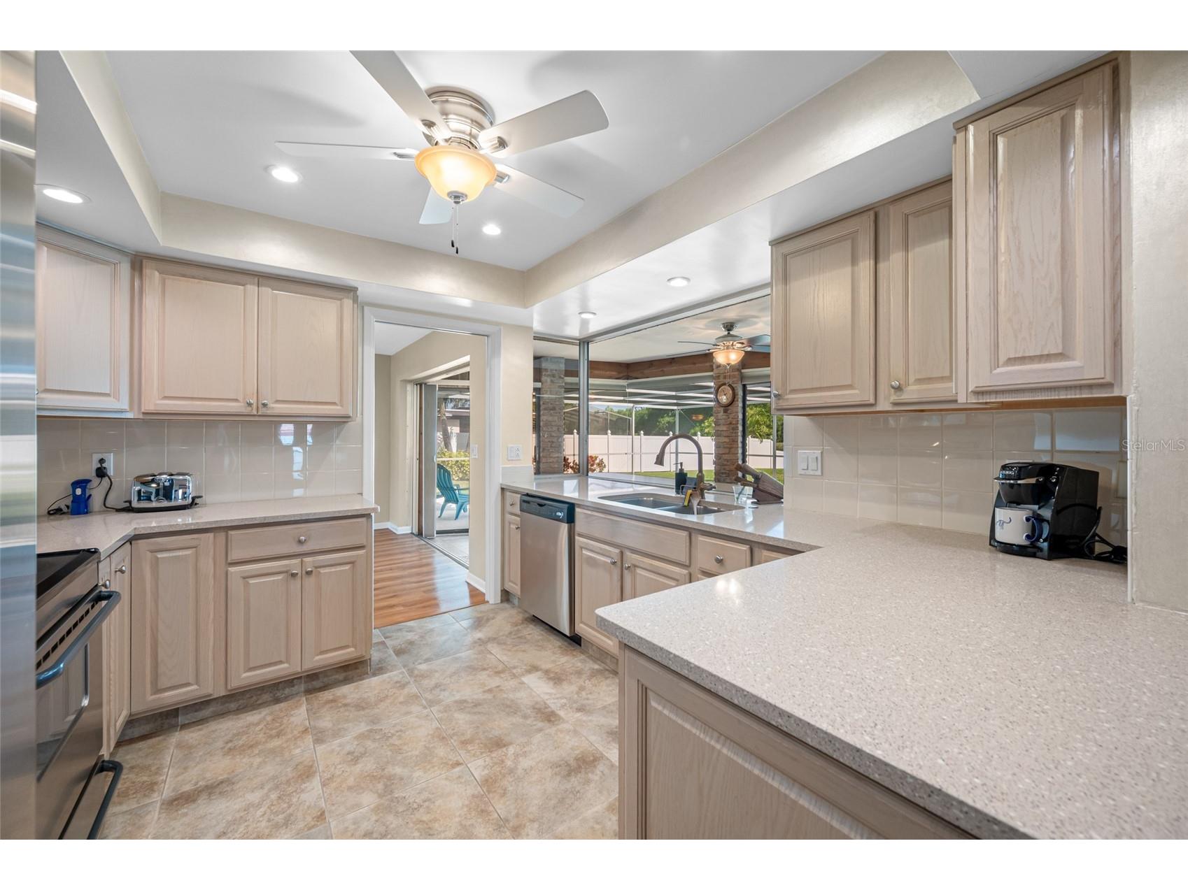 2515 Desoto Way S Saint Petersburg FL 33712 TB8493447 image32