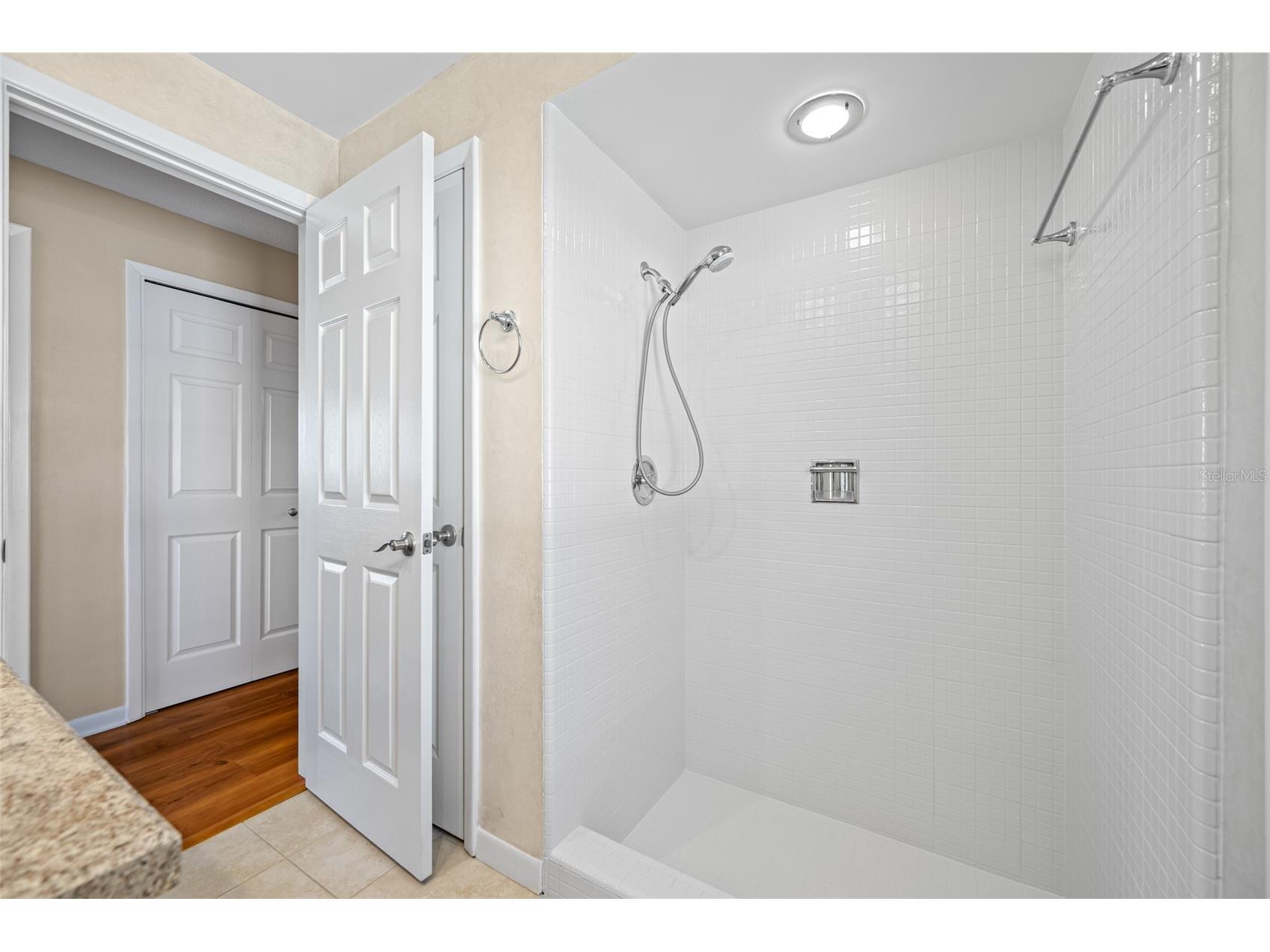 2515 Desoto Way S Saint Petersburg FL 33712 TB8493447 image50