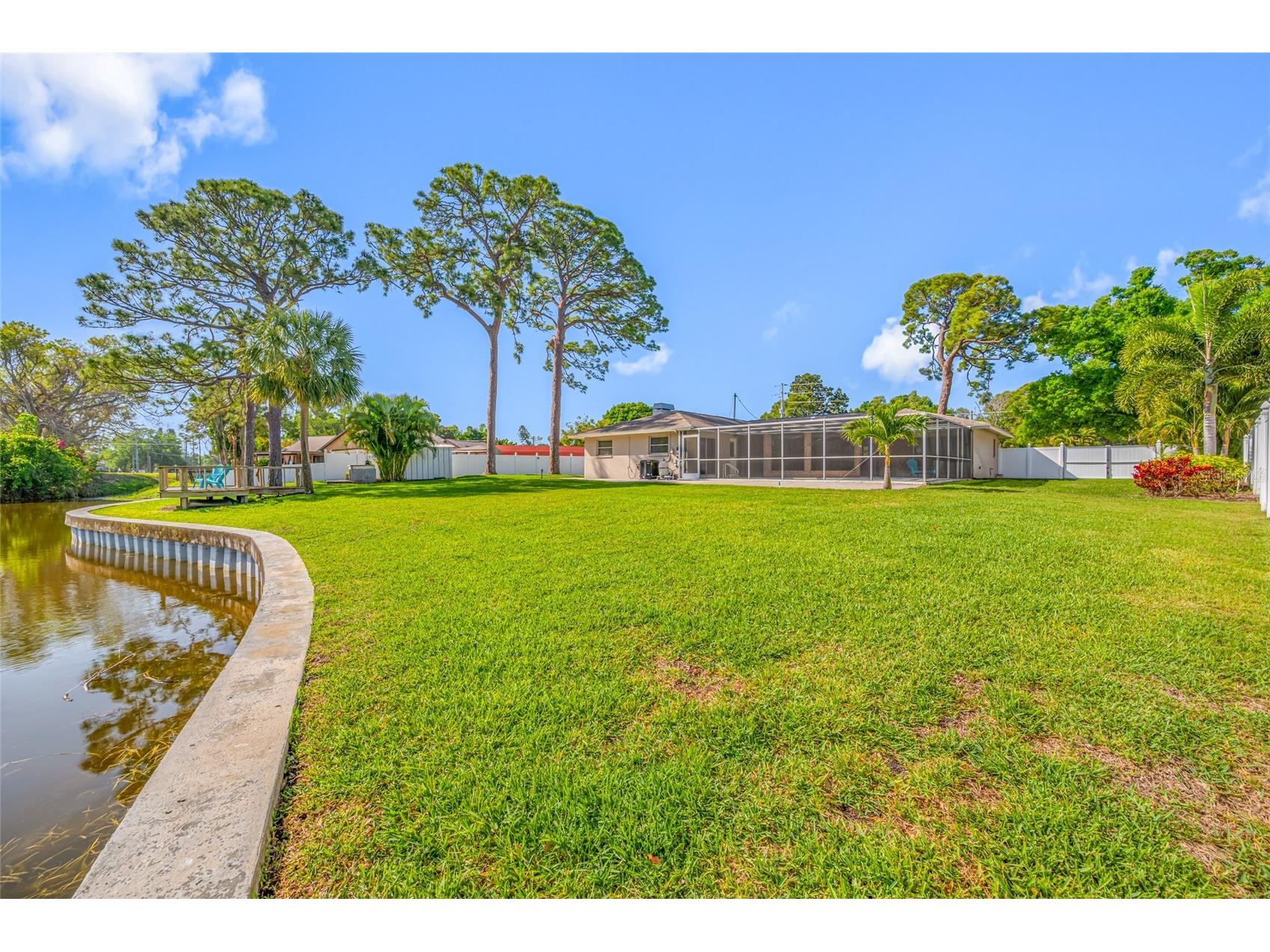 2515 Desoto Way S Saint Petersburg FL 33712 TB8493447 image70