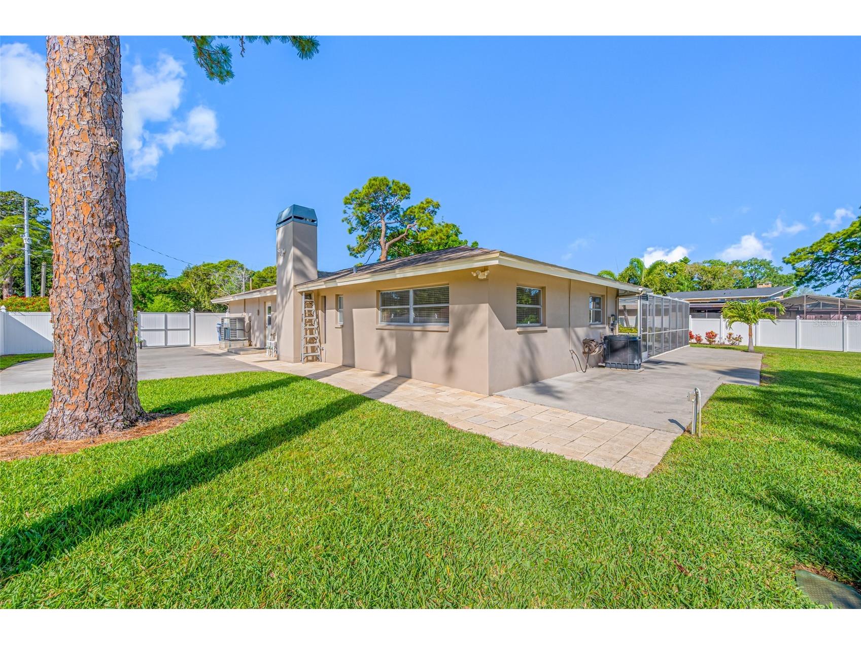 2515 Desoto Way S Saint Petersburg FL 33712 TB8493447 image73