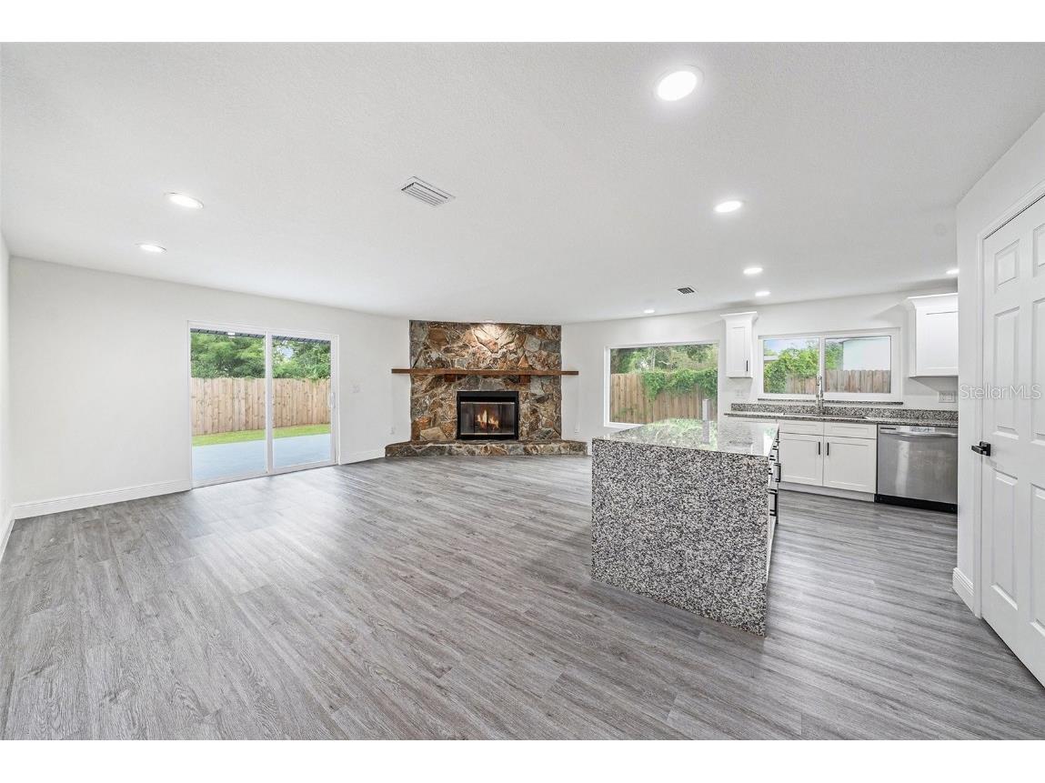 2515 Lake Ellen Circle Tampa FL 33618 TB8431013 image7