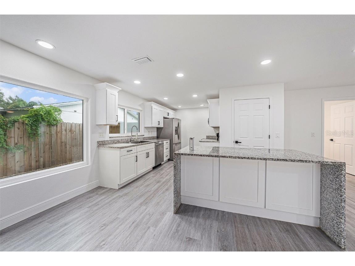 2515 Lake Ellen Circle Tampa FL 33618 TB8431013 image9