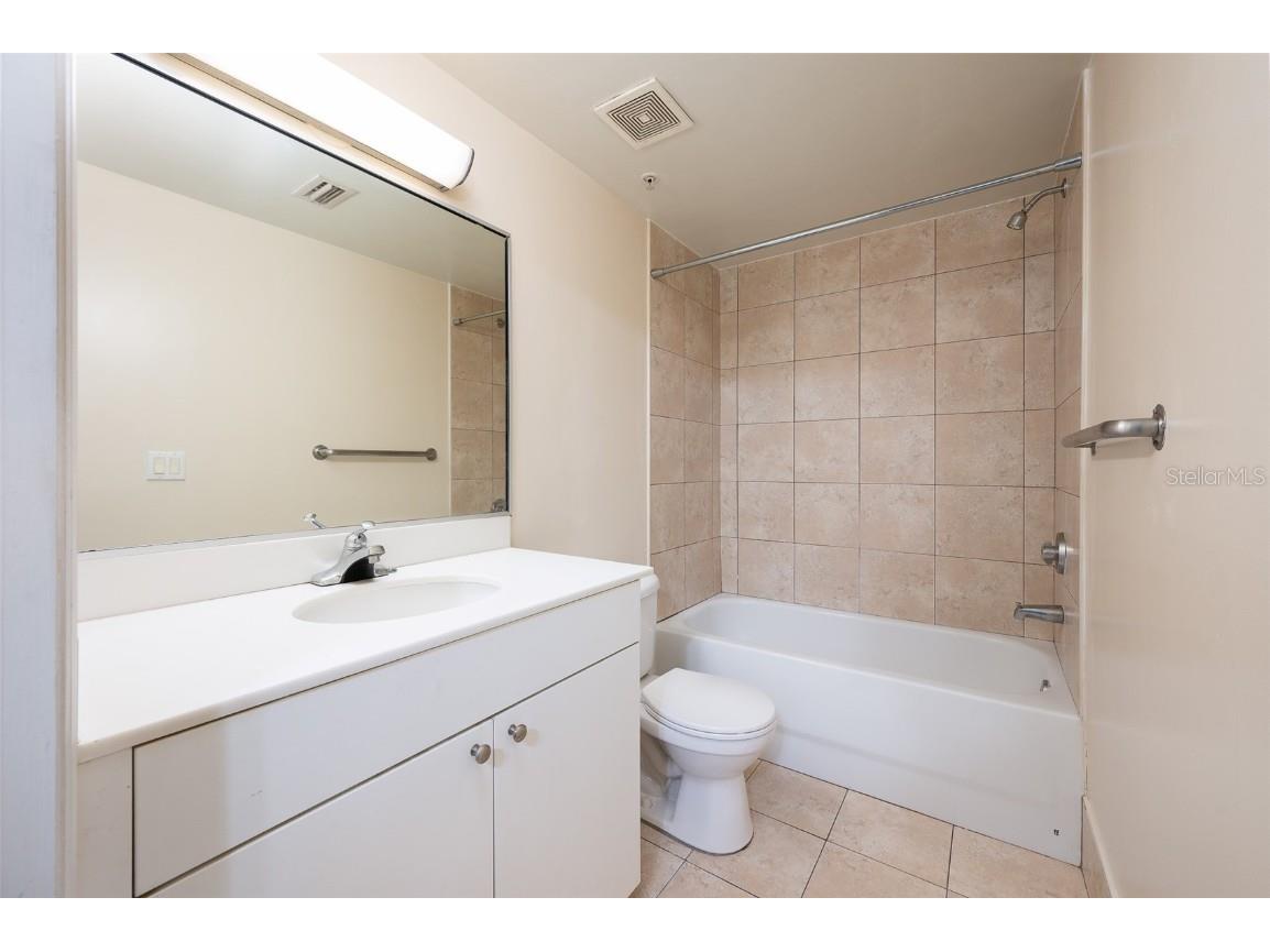 2515 SW 35th Place #103 Gainesville FL 32608 GC535925 image15