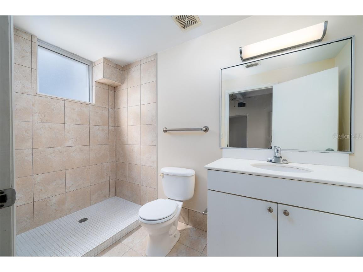 2515 SW 35th Place #103 Gainesville FL 32608 GC535925 image17