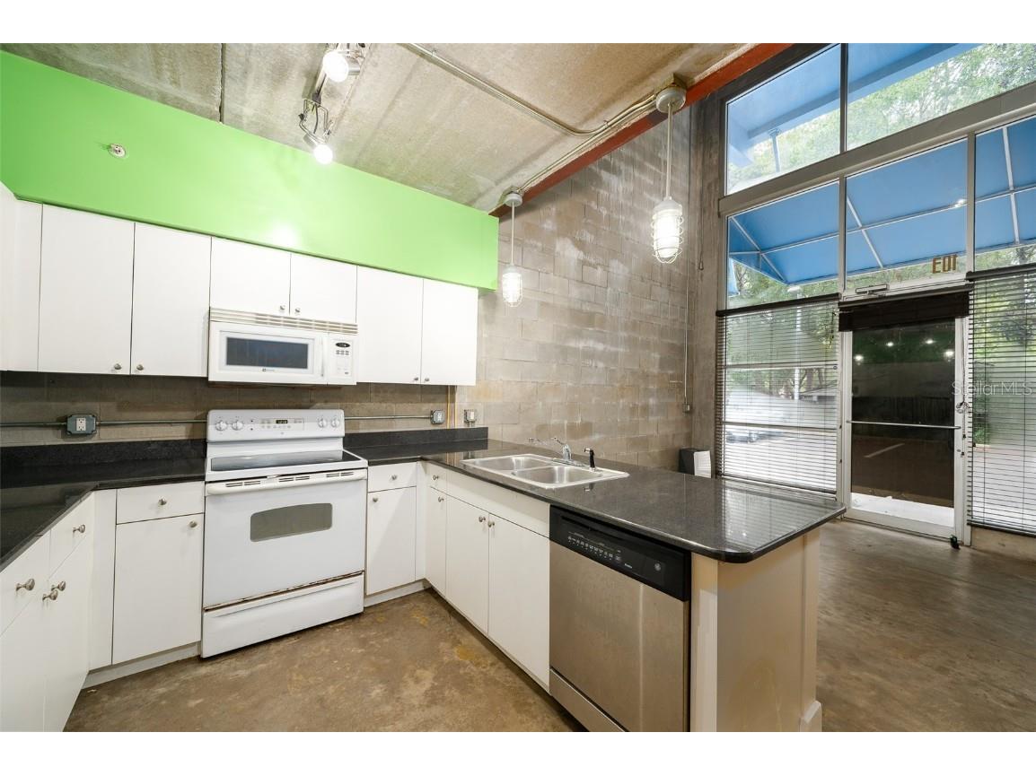 2515 SW 35th Place #103 Gainesville FL 32608 GC535925 image8