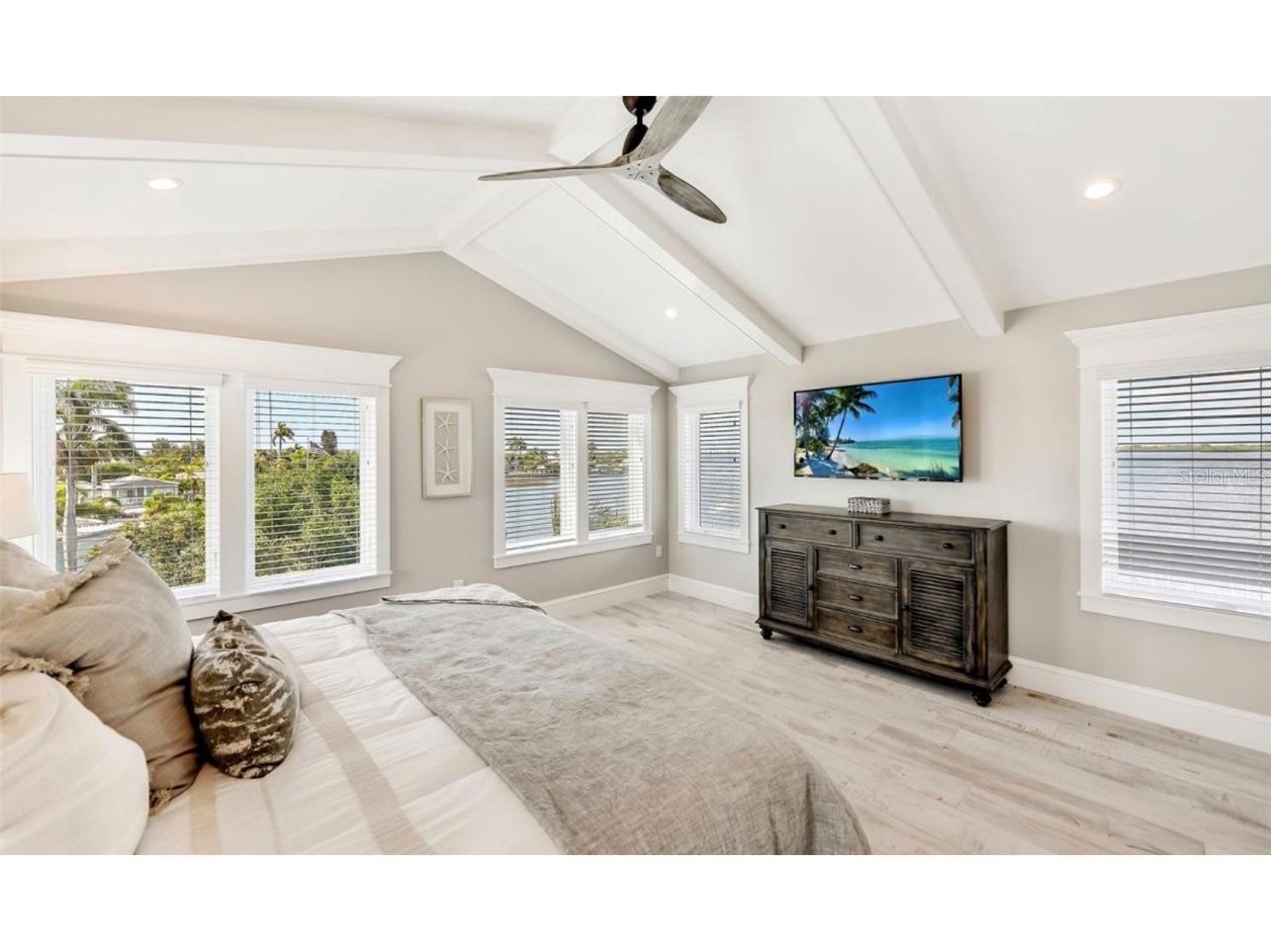 2516 Avenue A Bradenton Beach FL 34217 A4631974 image15