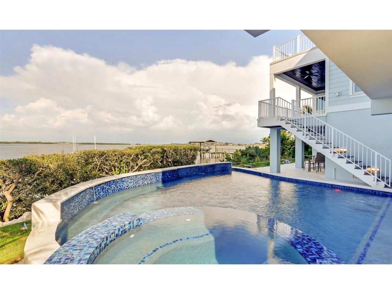 2516 Avenue A Bradenton Beach FL 34217 A4631974 image3