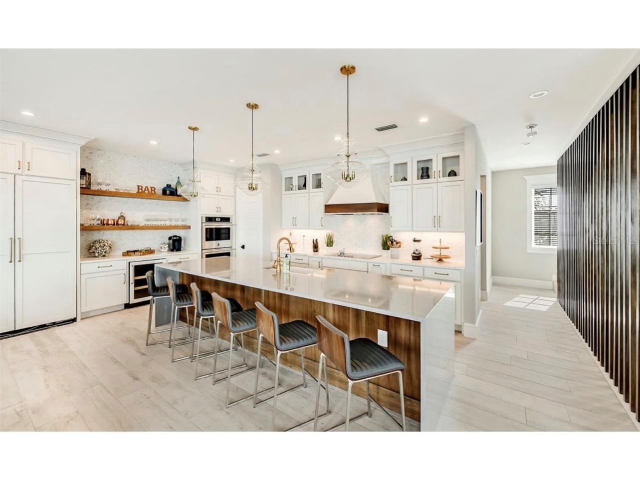 2516 Avenue A Bradenton Beach FL 34217 A4631974 image7