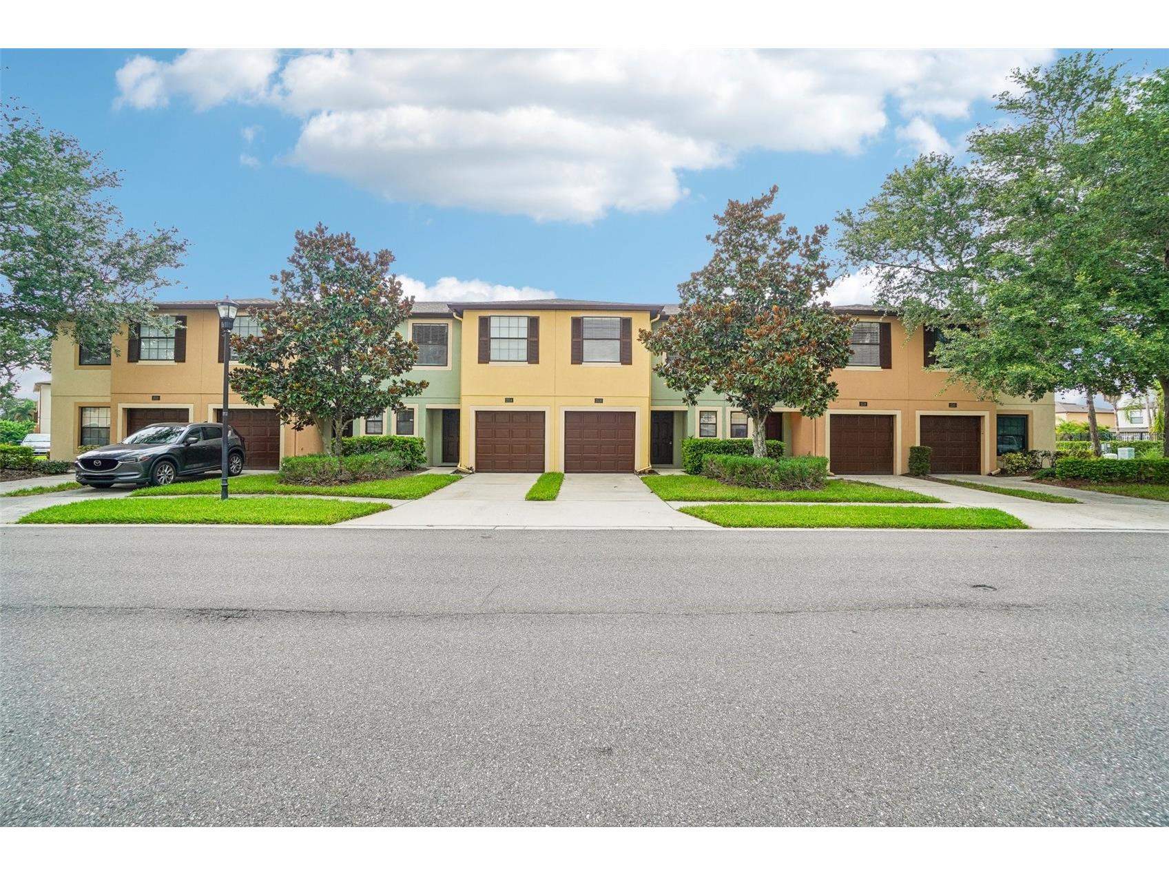 2516 Oleander Lakes Drive Brandon FL 33511 A4698885 image1