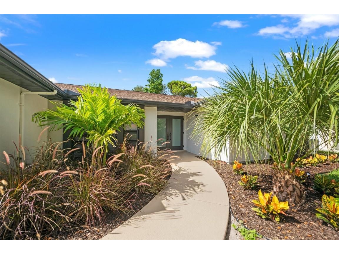 2516 Regatta Drive Sarasota FL 34231 A4582434 image1