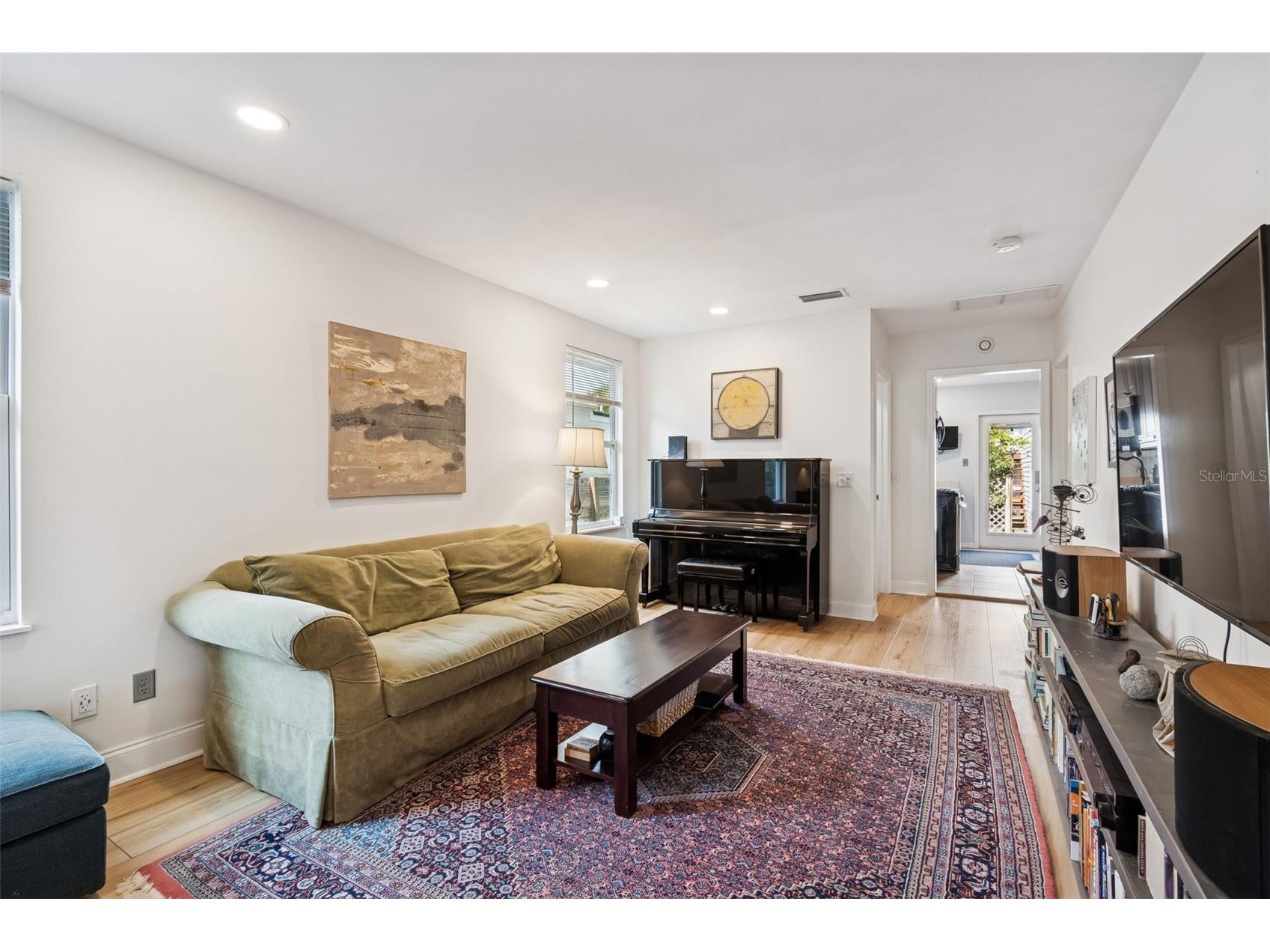 2517 3rd Avenue N Saint Petersburg FL 33713 TB8473368 image12
