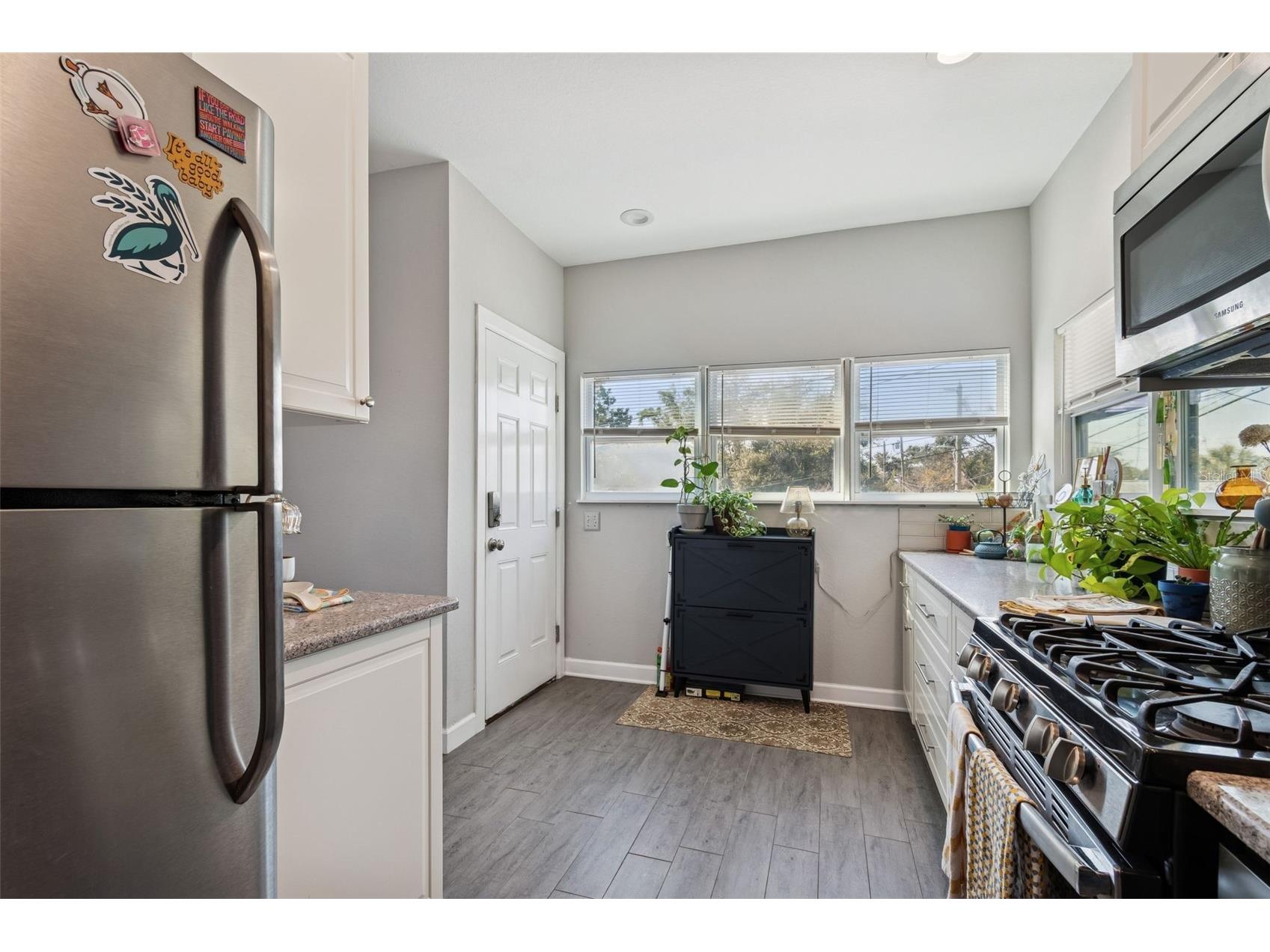 2517 3rd Avenue N Saint Petersburg FL 33713 TB8473368 image55
