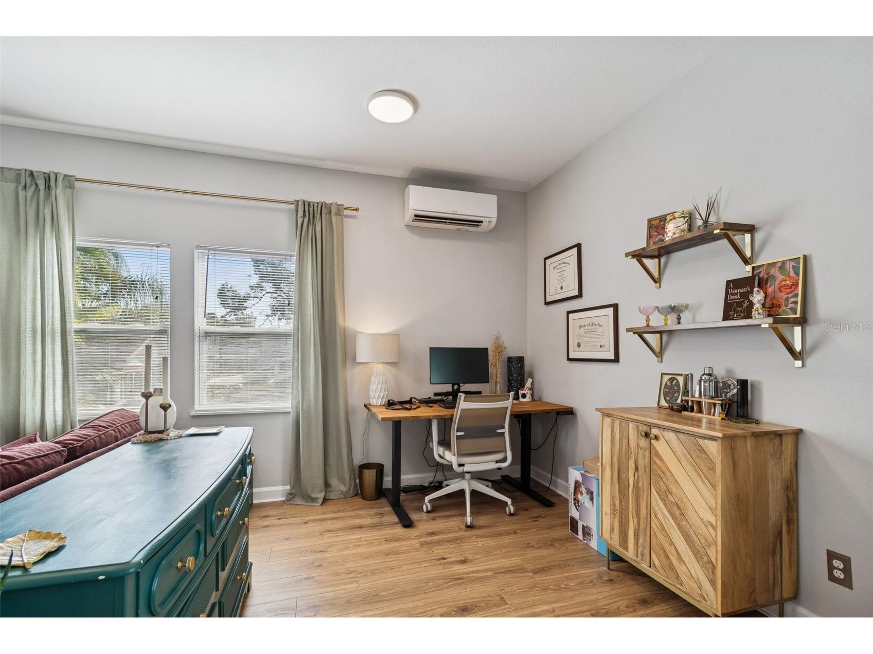 2517 3rd Avenue N Saint Petersburg FL 33713 TB8473368 image59