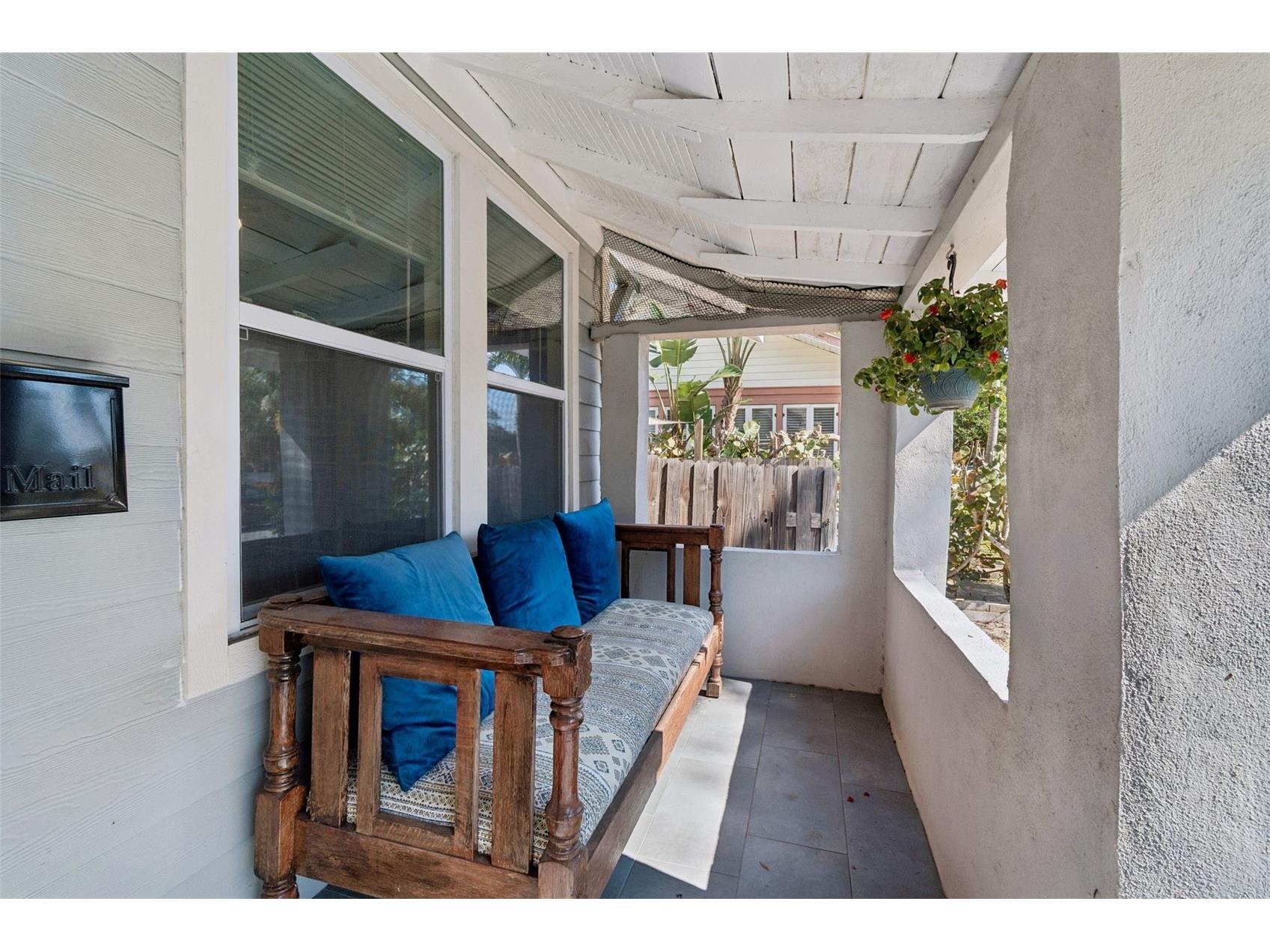 2517 3rd Avenue N Saint Petersburg FL 33713 TB8473368 image6