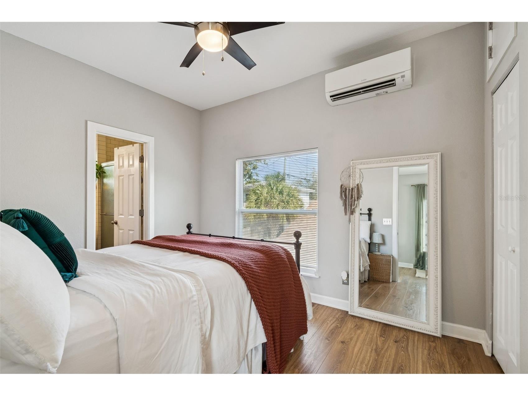 2517 3rd Avenue N Saint Petersburg FL 33713 TB8473368 image62