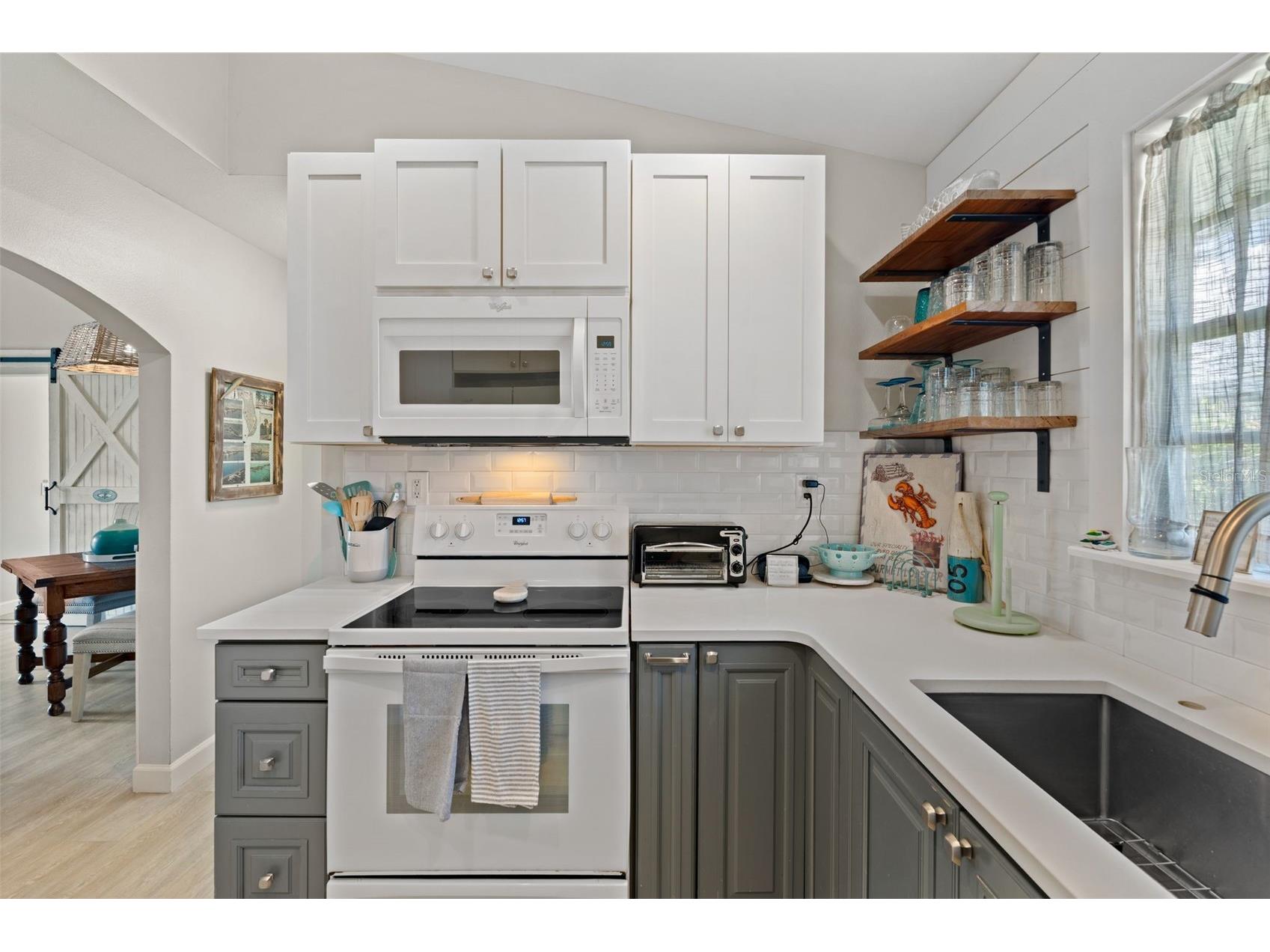 2517 Avenue C Bradenton Beach FL 34217 A4694642 image19