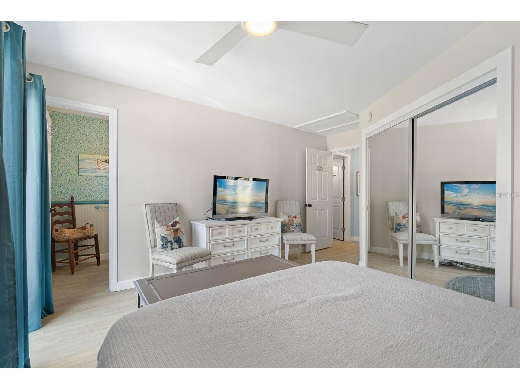 2517 Avenue C Bradenton Beach FL 34217 A4694642 image24