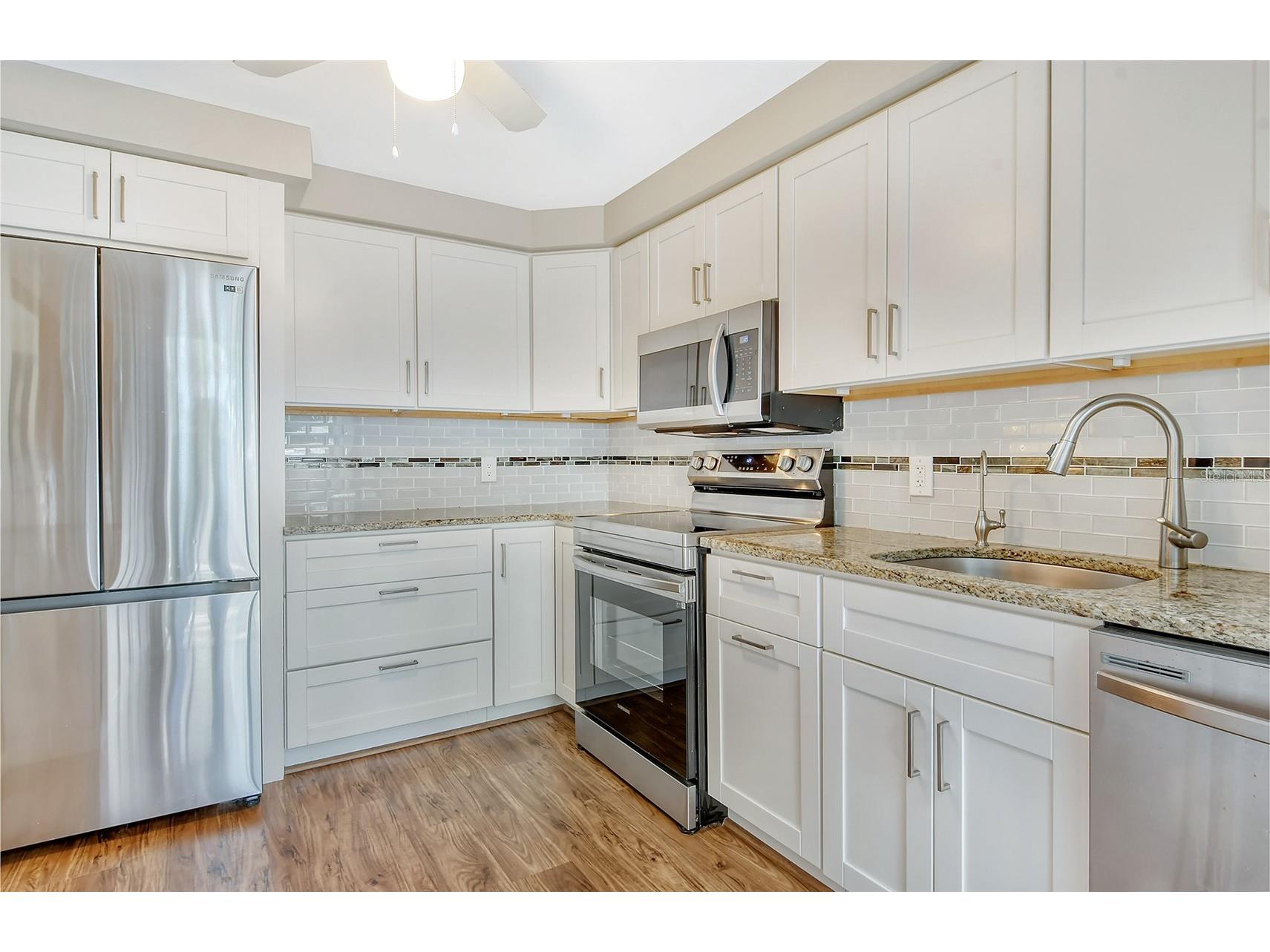 2517 Glebe Farm Close #H-2 Sarasota FL 34235 A4695853 image12