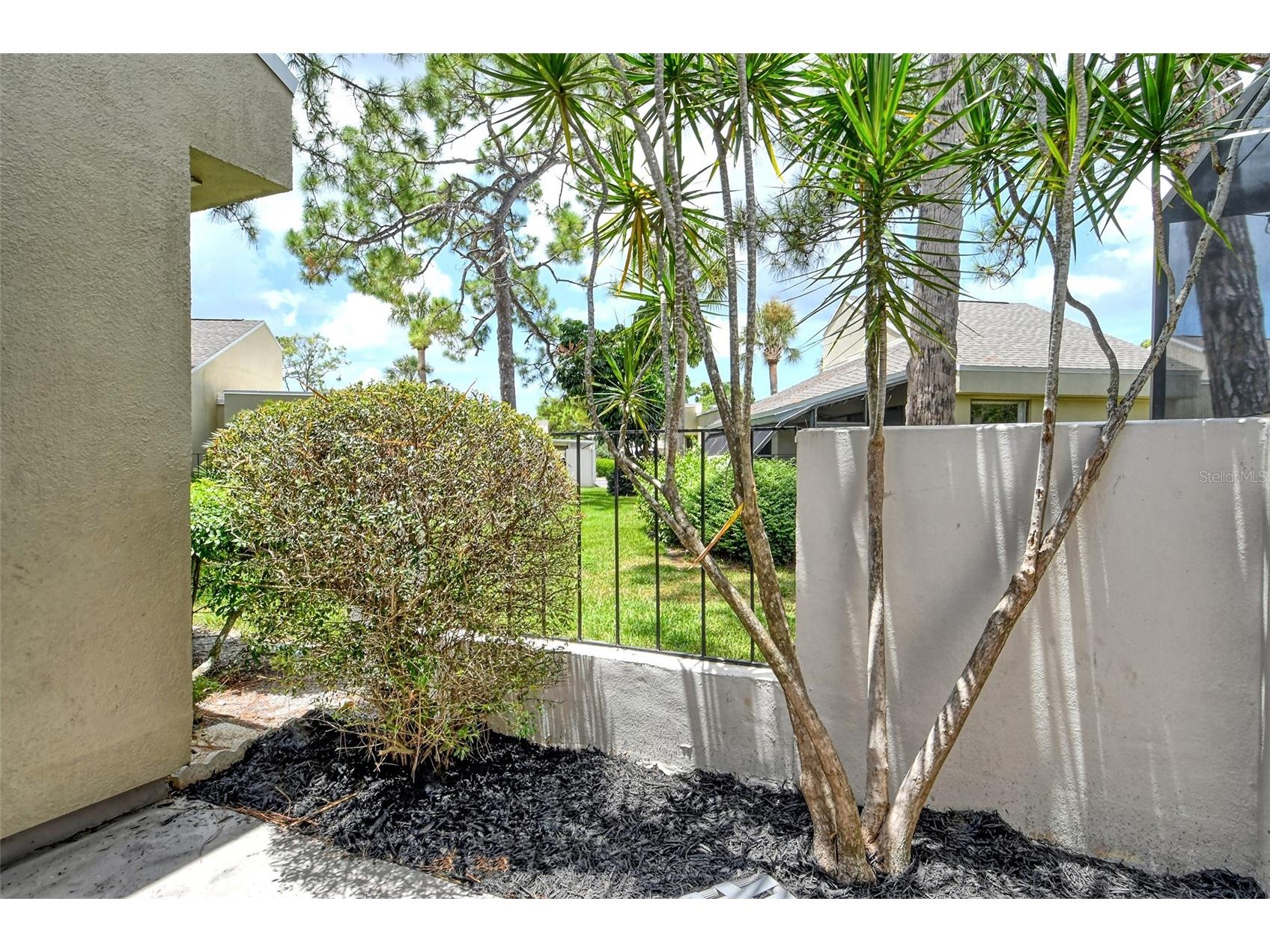 2517 Glebe Farm Close #H-2 Sarasota FL 34235 A4695853 image18