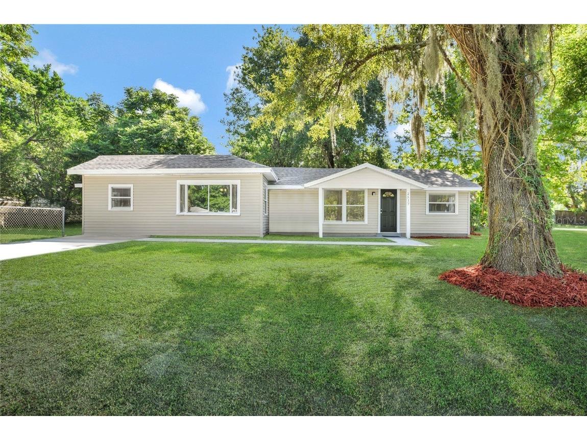 2517 Greenleaf Drive Orlando FL 32810 O6119475 image1