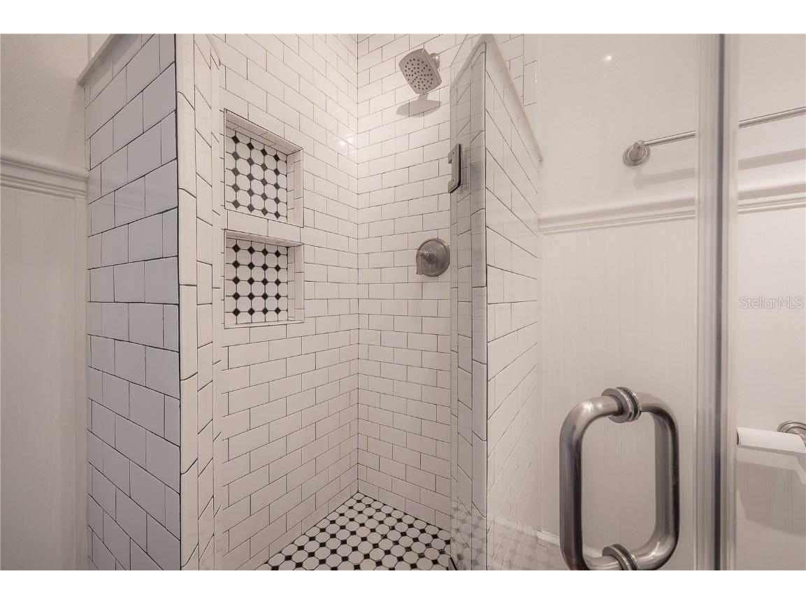 2517 Oakdale St S Saint Petersburg FL 33705 TB8439763 image23