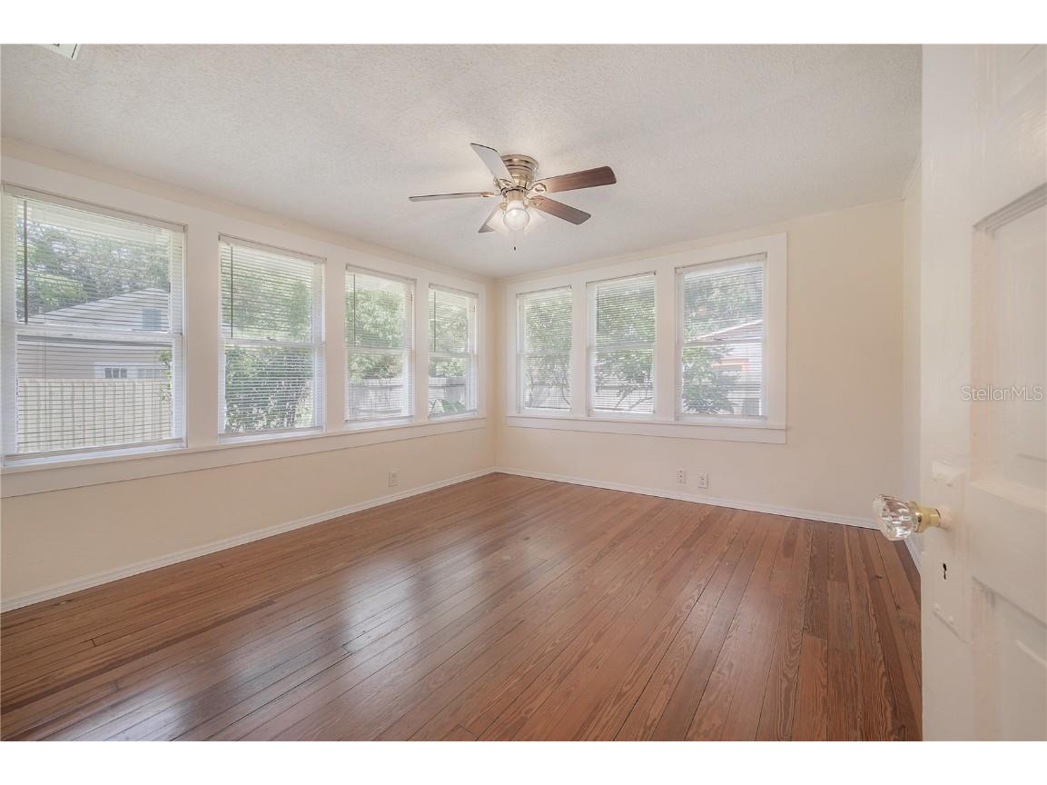 2517 Oakdale St S Saint Petersburg FL 33705 TB8439763 image25