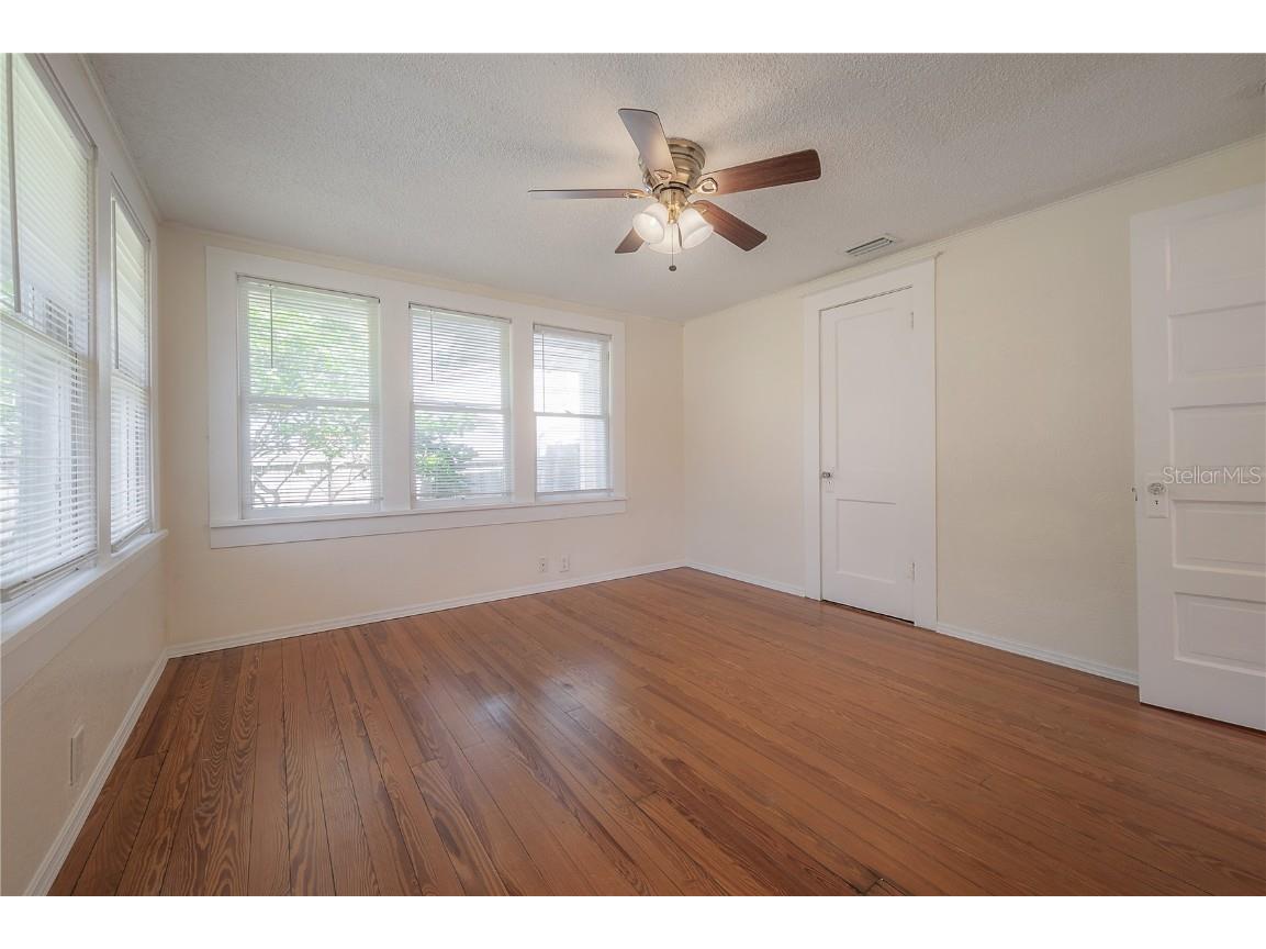 2517 Oakdale St S Saint Petersburg FL 33705 TB8439763 image26