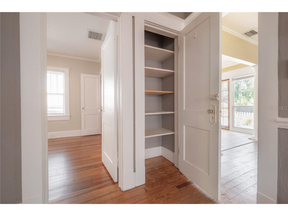 2517 Oakdale St S Saint Petersburg FL 33705 TB8439763 image30