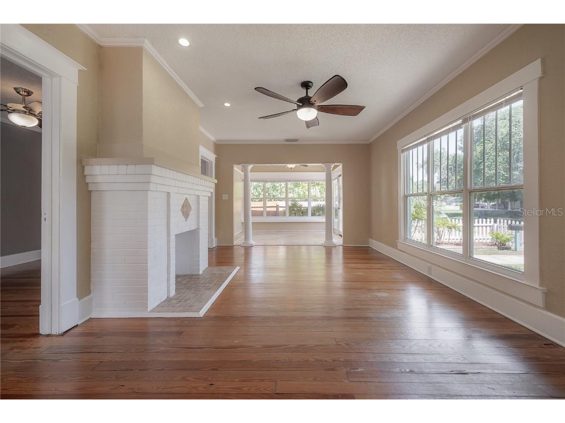 2517 Oakdale St S Saint Petersburg FL 33705 TB8439763 image9