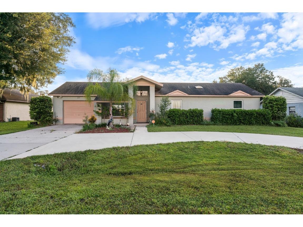 2517 Timbercreek Loop W Lakeland FL 33805 TB8305988 image1