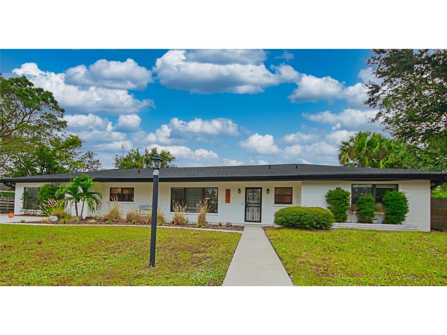 2517 Valencia Drive Sarasota FL 34239 A4551698 image1