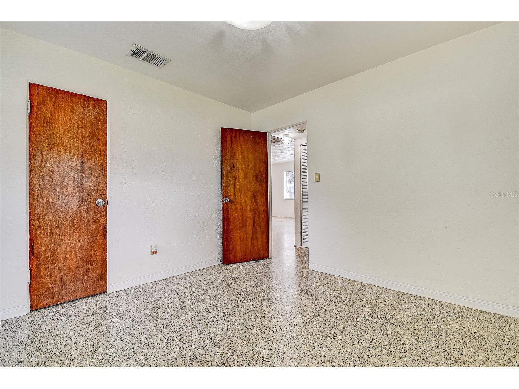 2518 40th Avenue N Saint Petersburg FL 33710 TB8486364 image19