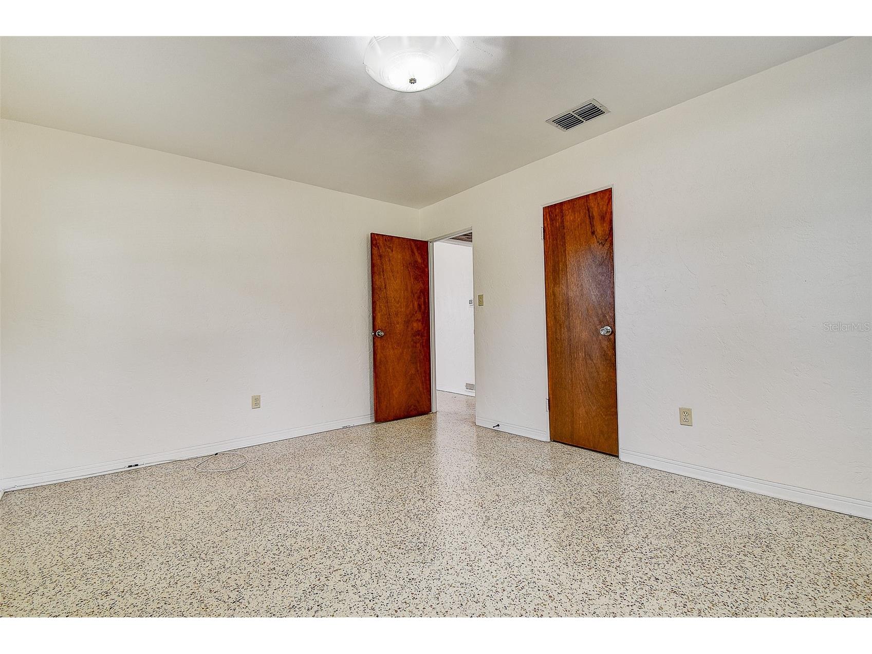 2518 40th Avenue N Saint Petersburg FL 33710 TB8486364 image21