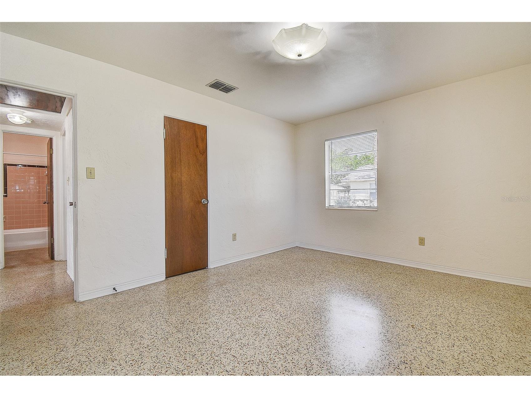 2518 40th Avenue N Saint Petersburg FL 33710 TB8486364 image22