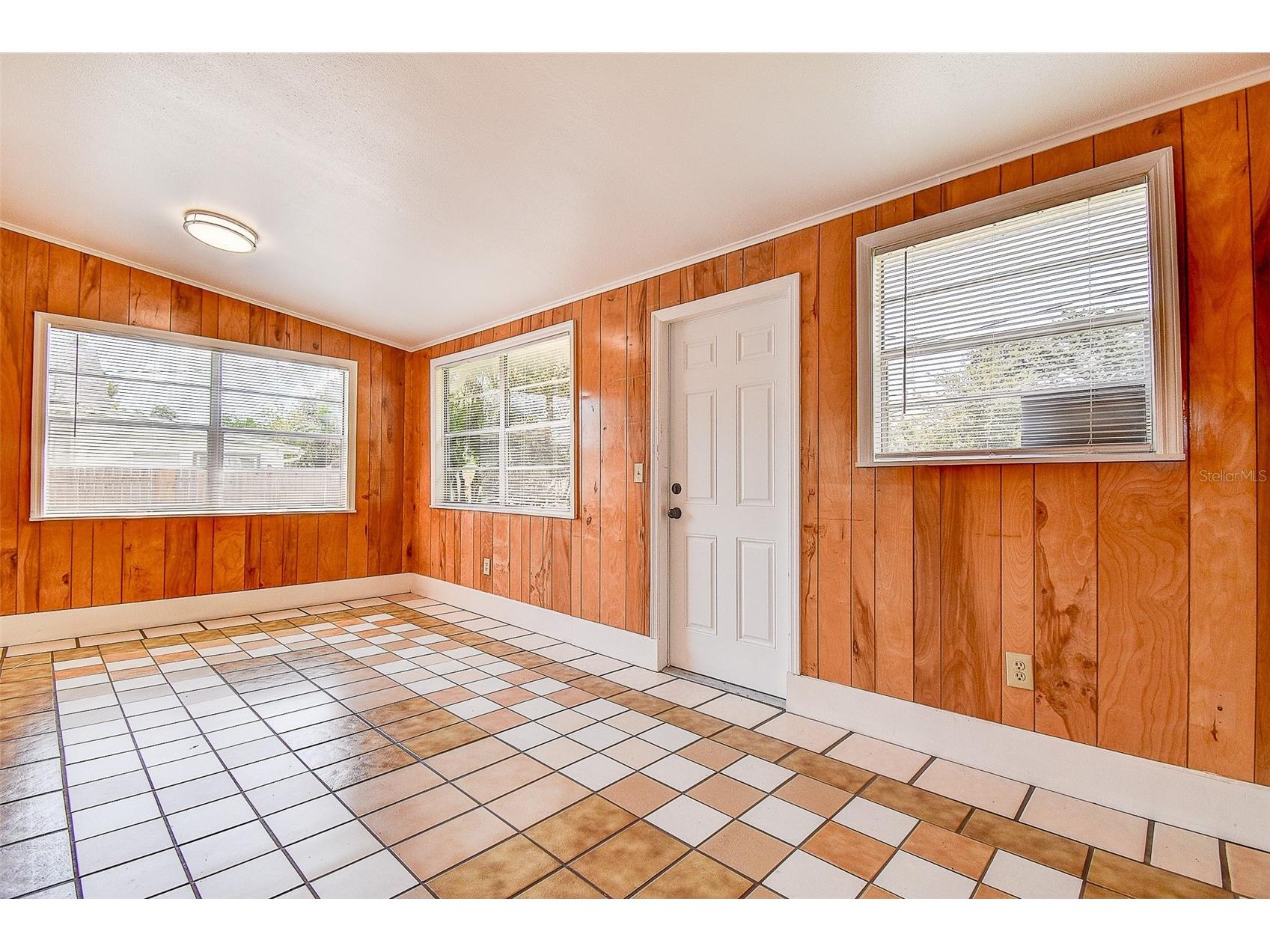 2518 40th Avenue N Saint Petersburg FL 33710 TB8486364 image26