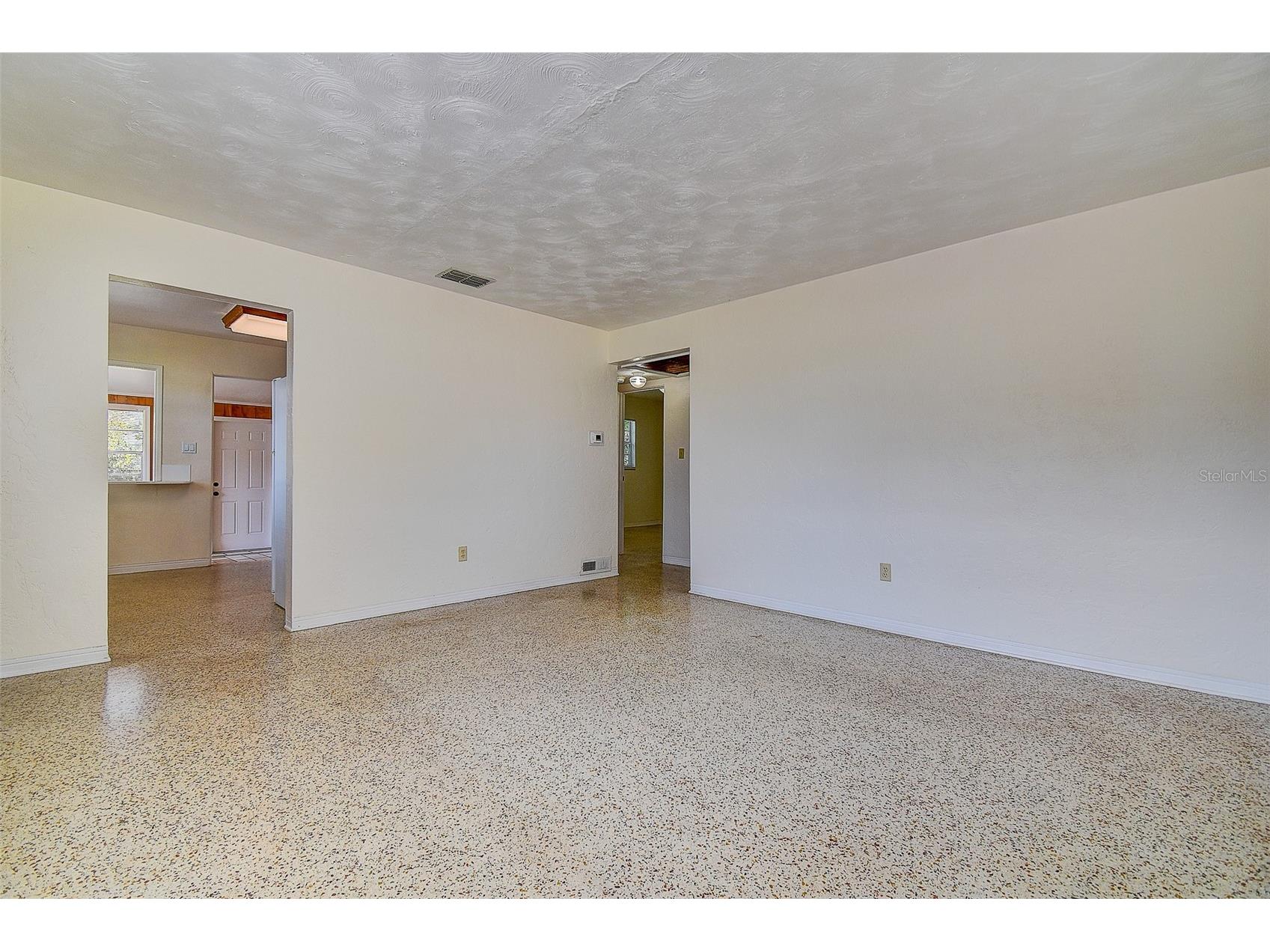 2518 40th Avenue N Saint Petersburg FL 33710 TB8486364 image33