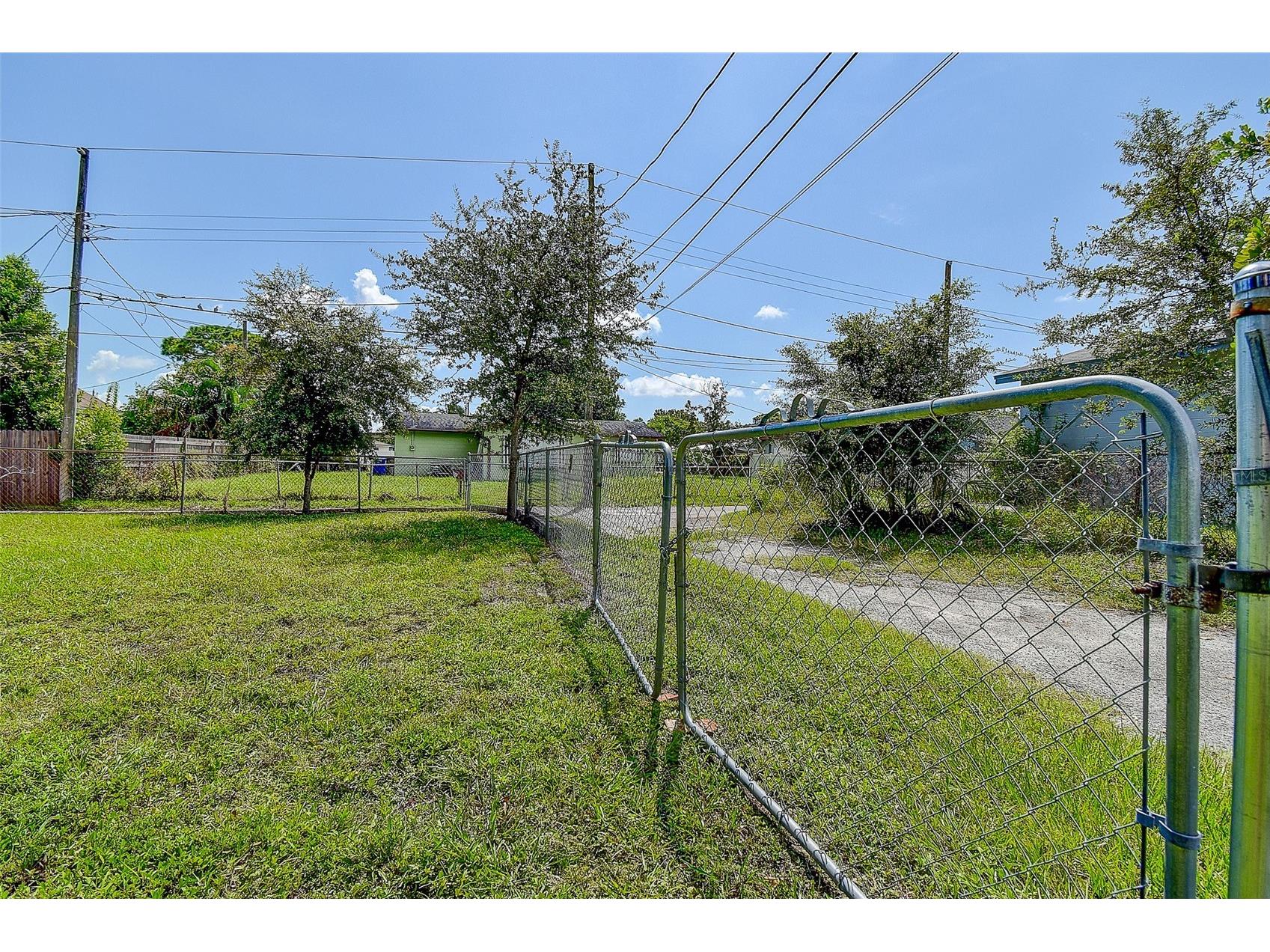 2518 40th Avenue N Saint Petersburg FL 33710 TB8486364 image40