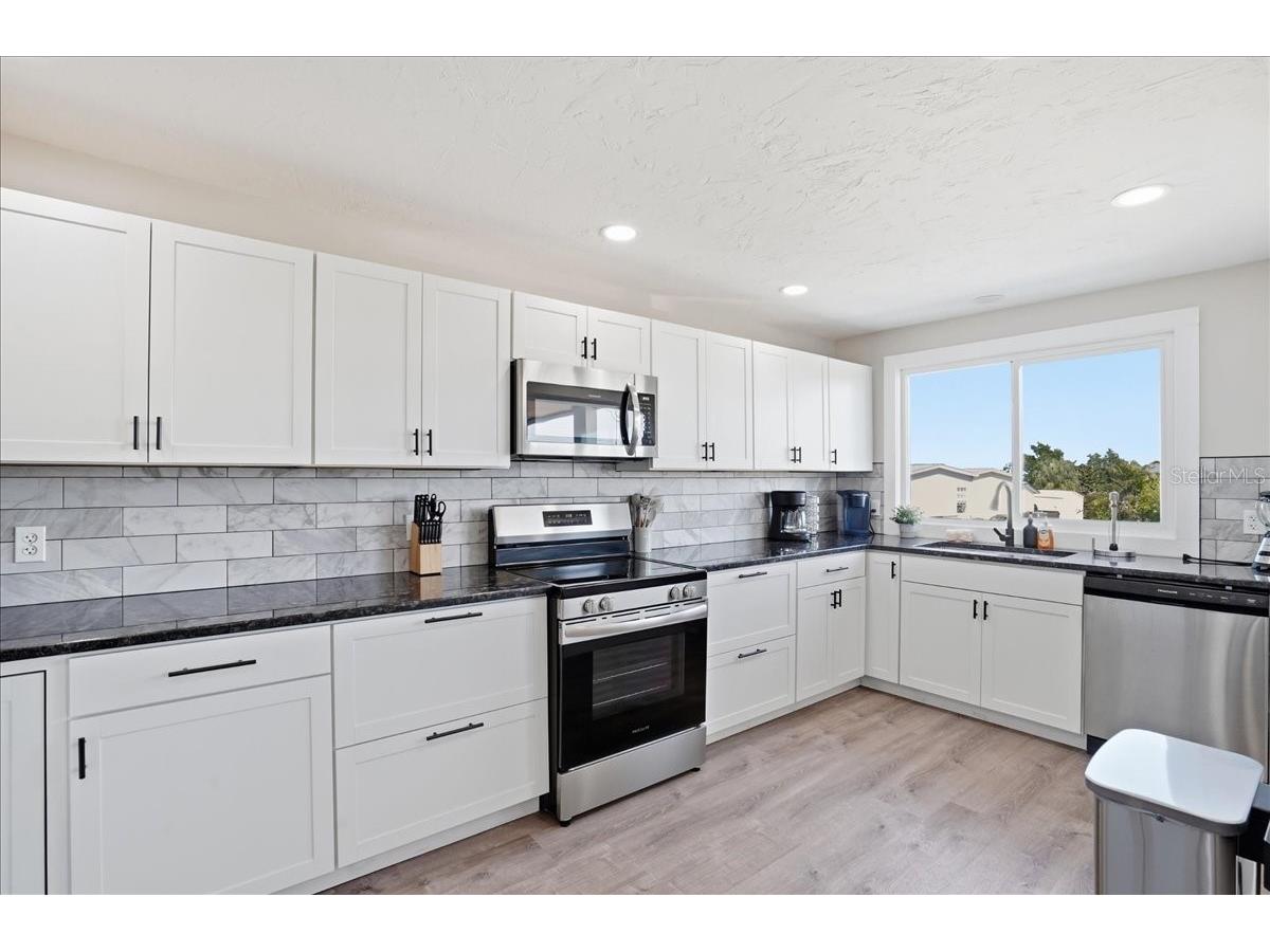 2518 Avenue B Bradenton Beach FL 34217 A4685059 image16