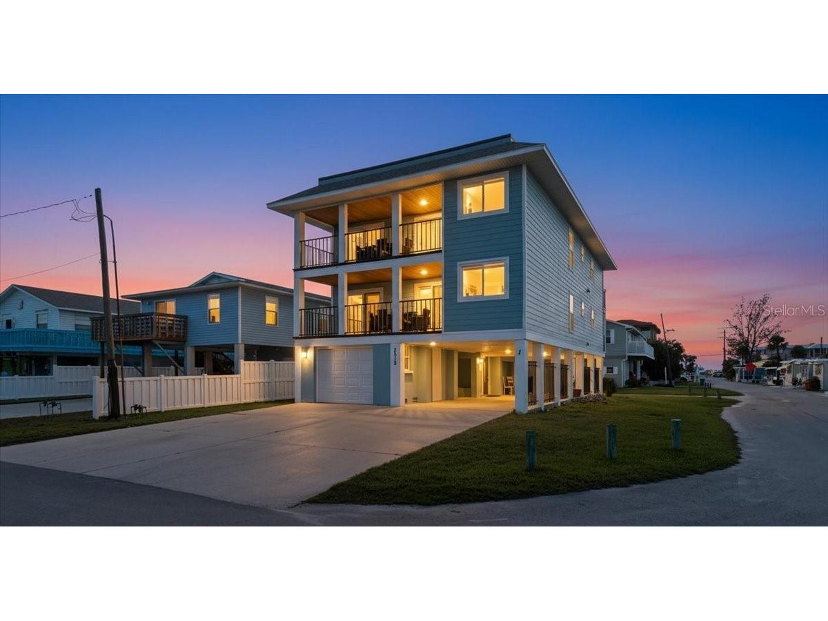 2518 Avenue B Bradenton Beach FL 34217 A4685059 image2