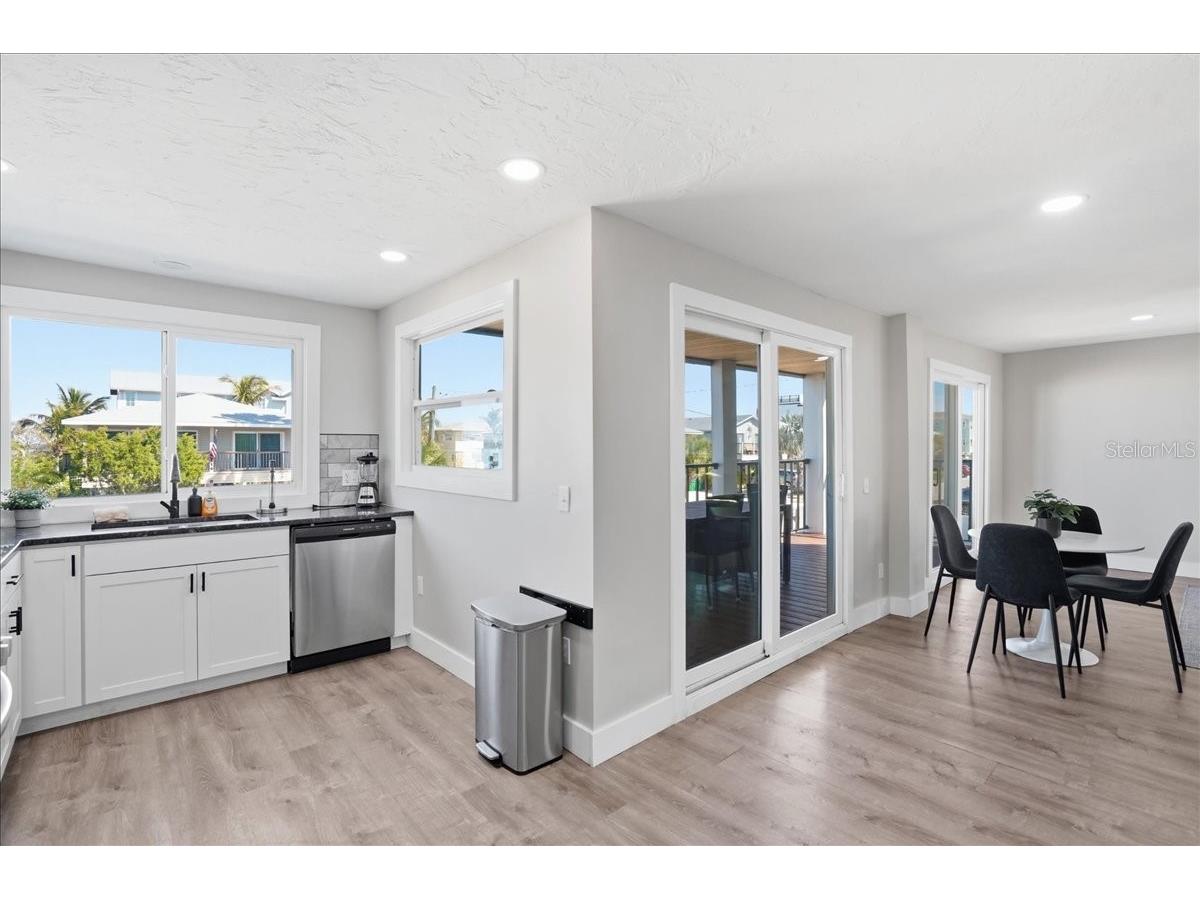 2518 Avenue B Bradenton Beach FL 34217 A4685059 image20