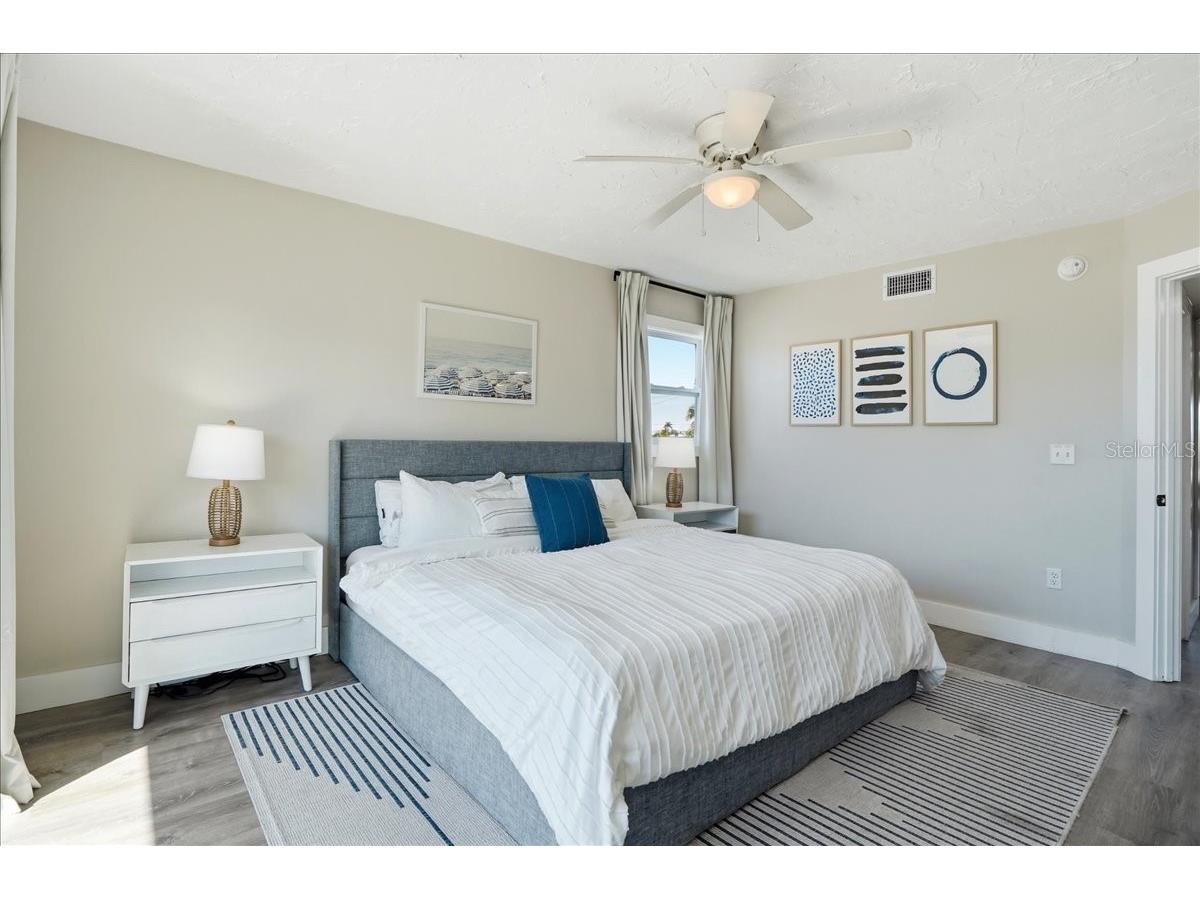 2518 Avenue B Bradenton Beach FL 34217 A4685059 image32