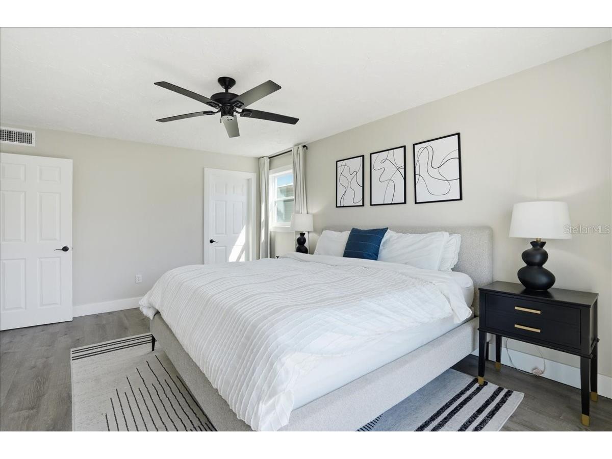 2518 Avenue B Bradenton Beach FL 34217 A4685059 image37