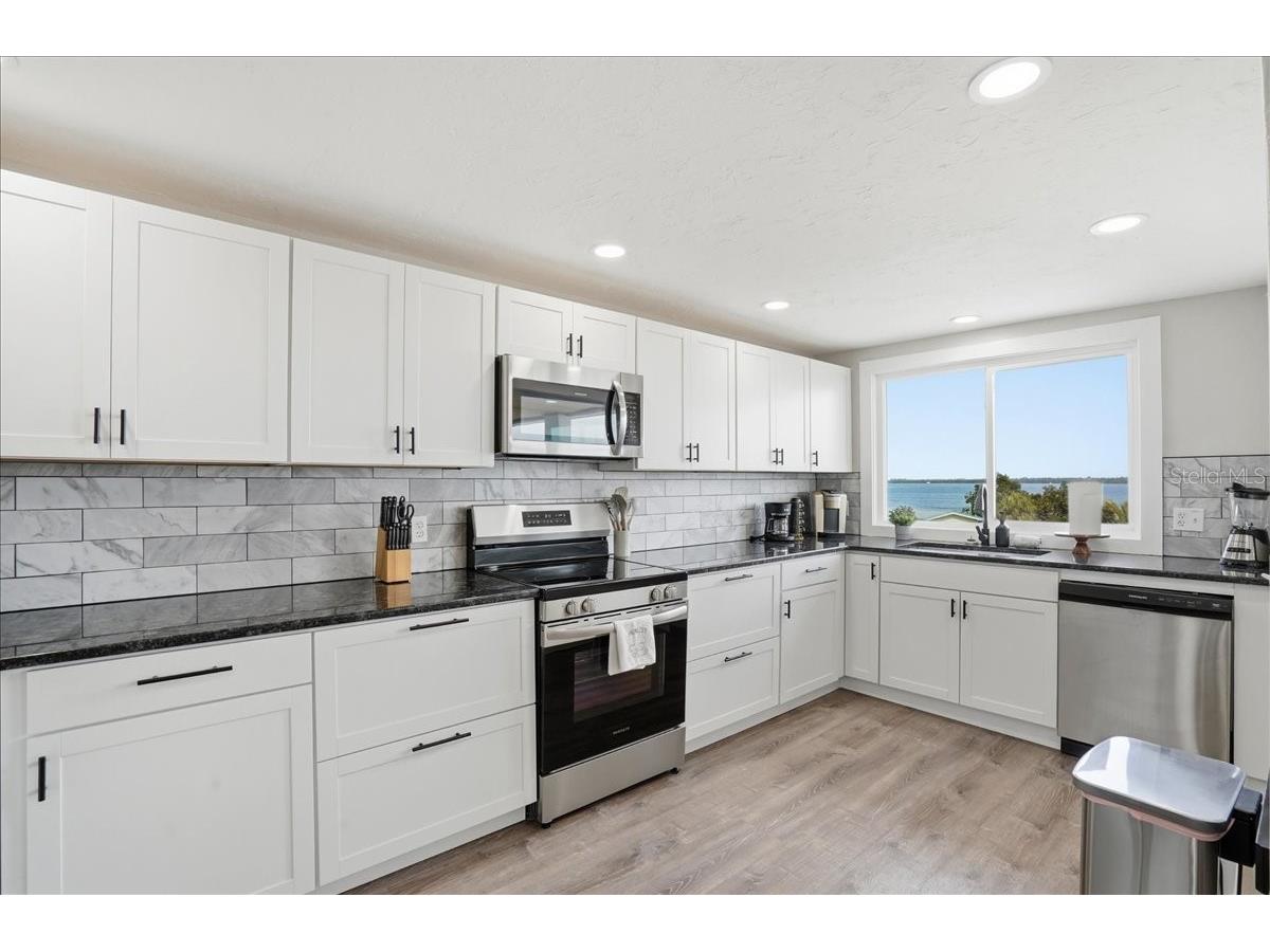 2518 Avenue B Bradenton Beach FL 34217 A4685059 image53