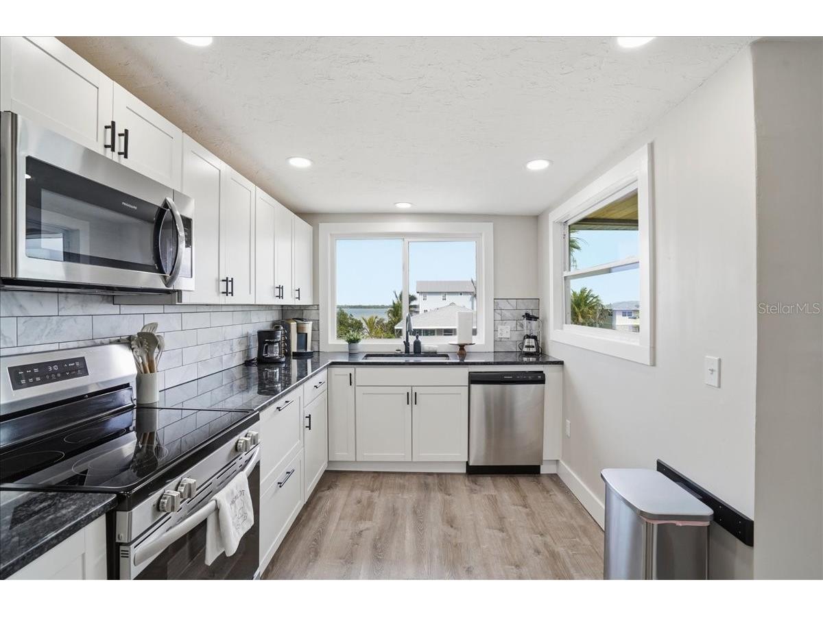 2518 Avenue B Bradenton Beach FL 34217 A4685059 image57
