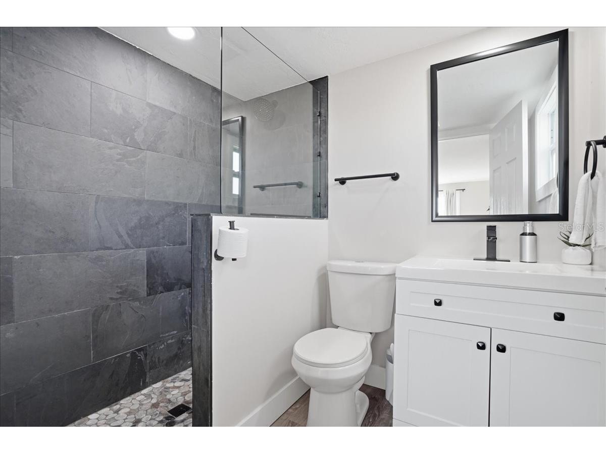 2518 Avenue B Bradenton Beach FL 34217 A4685059 image65