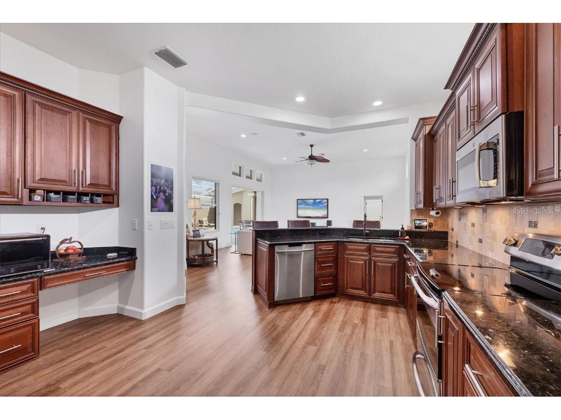 2518 Dick Wilson Drive Sarasota FL 34240 A4672995 image18