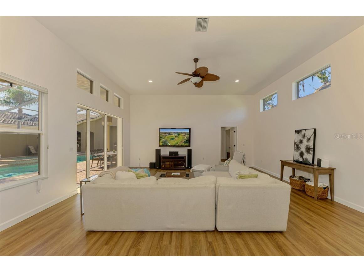 2518 Dick Wilson Drive Sarasota FL 34240 A4672995 image24